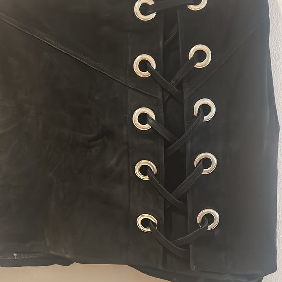 Parker black suede mini skirt with criss cross detailing - Picture 2 of 4